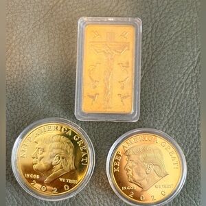 DONALD TRUMP Gold Plated Commemorative Coin lot of 2 & Ten Commandments Bar